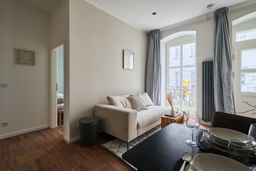 Central Apartment - Linienstrasse Berlin Eksteriør billede
